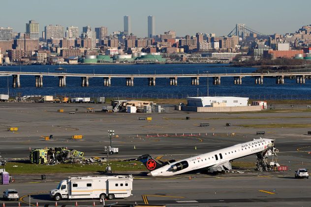 Quiénes eran los pilotos que murieron en el choque del avión de Air Canada en Nueva York