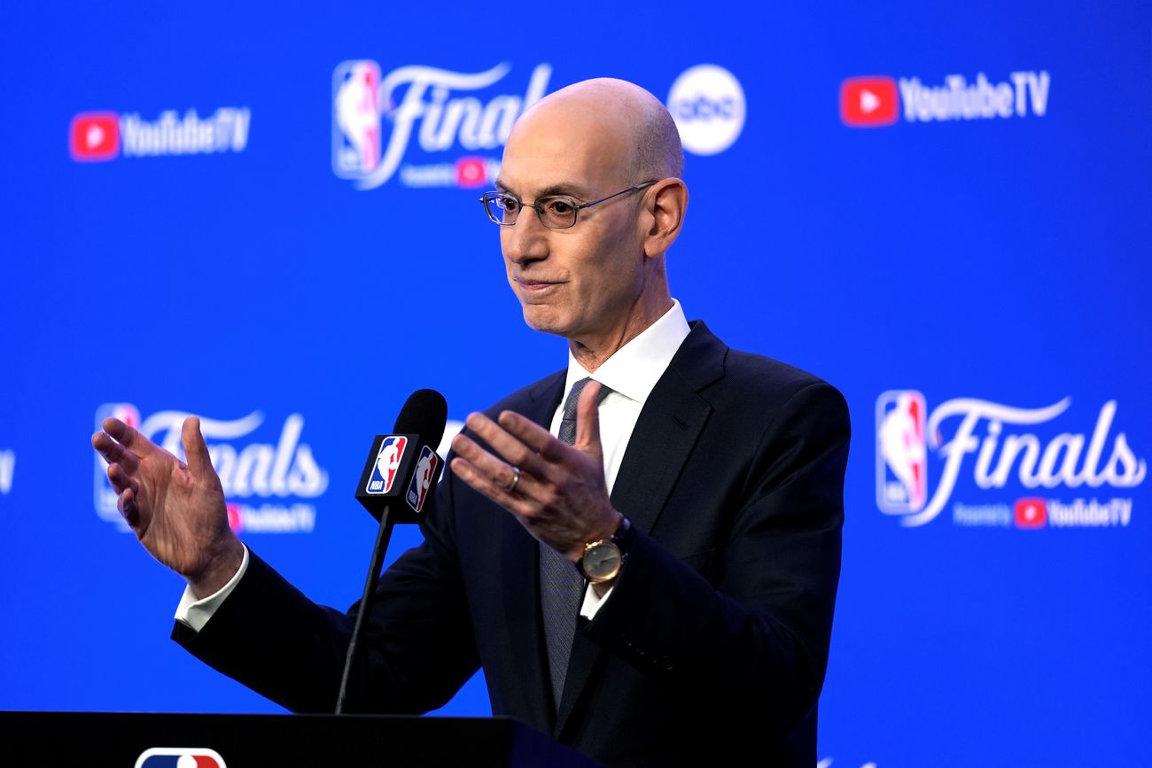 Adam Silver, el comisionado de la NBA, indicó que Las Vegas y Seattle son "dos mercados con una larga historia de apoyo al básquet". (AP)