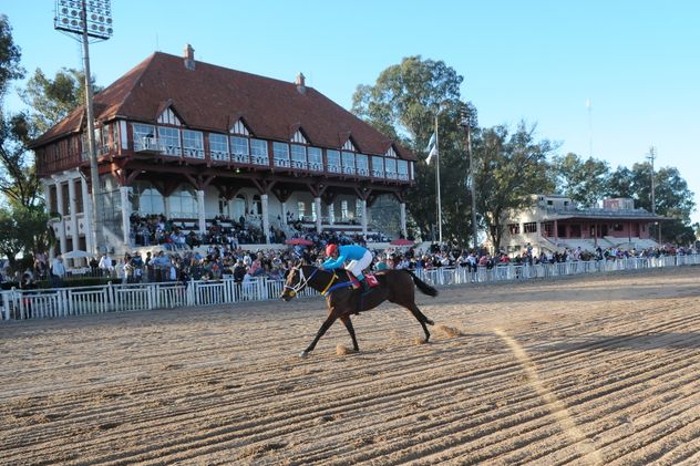 Hipódromo del Jockey: protestas ante posible cierre.