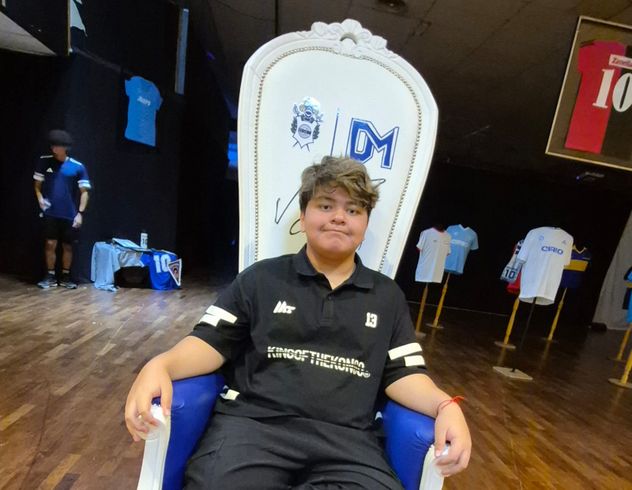 El sillón que usó Diego Armando Maradona como entrenador en Gimnasia La Plata. Y que quedará para uno de sus hijos: Diego Fernando.