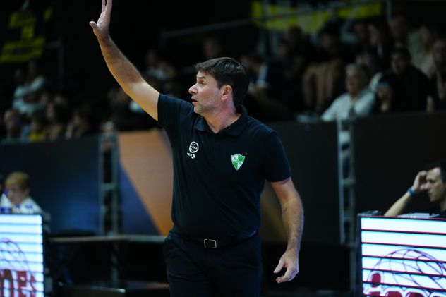 "No podemos pensar en las siete fechas y que tenemos que jugar el playout. Si toca, toca y vamos a dejar lo mejor", expresó José Luis Pisani, conductor de Atenas en la Liga Nacional.