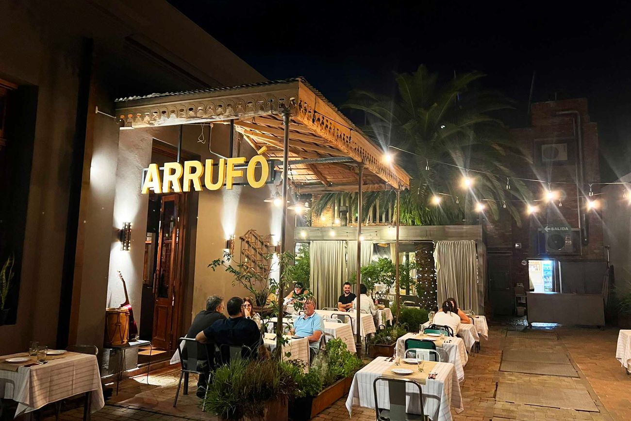 Arrufó, un "neo bodegón" con comidas clásicas, abundantes y buen precio.