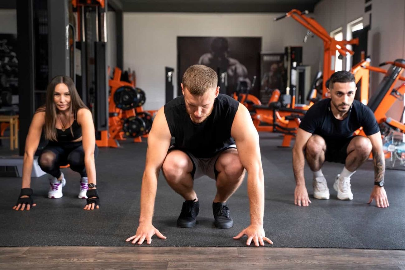 Por qué entrenar con menos series mejora la fuerza y la salud.