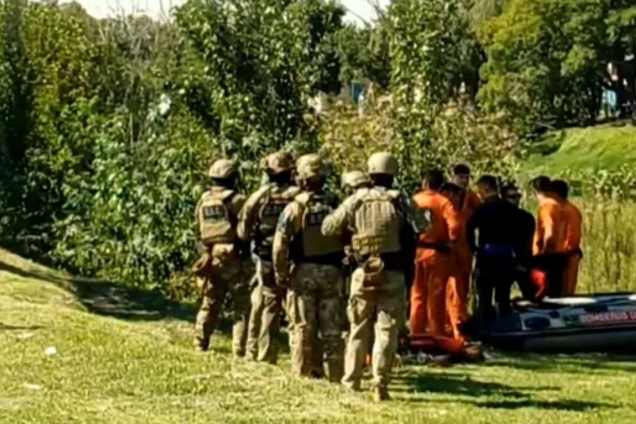 Robo y persecución en Villa Soldati: un ladrón se tiró al Riachuelo para escapar

