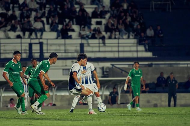 Talleres vs. Banfield, por el Torneo de Reserva.