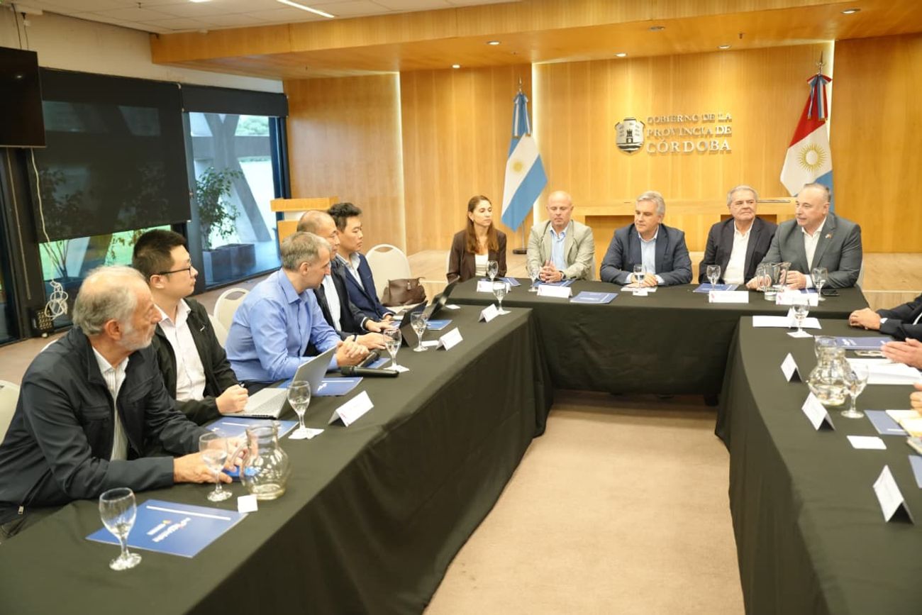 La reunión de este jueves entre el Gobierno de Córdoba, la Municipalidad de Villa María y representantes de la empresa china que evalúa inversiones en agroindustria.