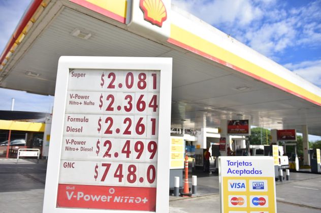 La nafta súper está a $ 2.081 en la estación Shell de Castro Barros, Córdoba. El GNC se ubica cerca de los $ 750.