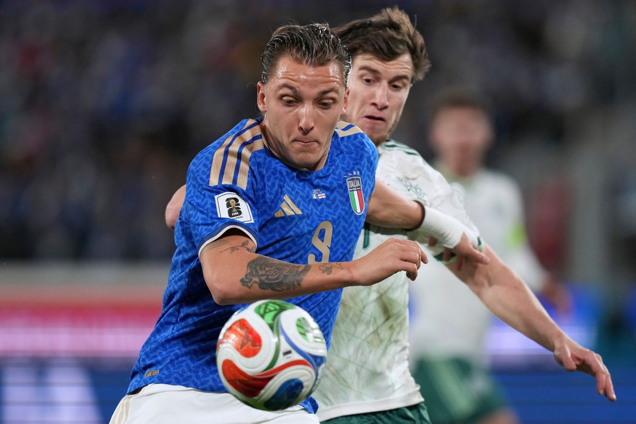Retegui en el partido de la selección de Italia.