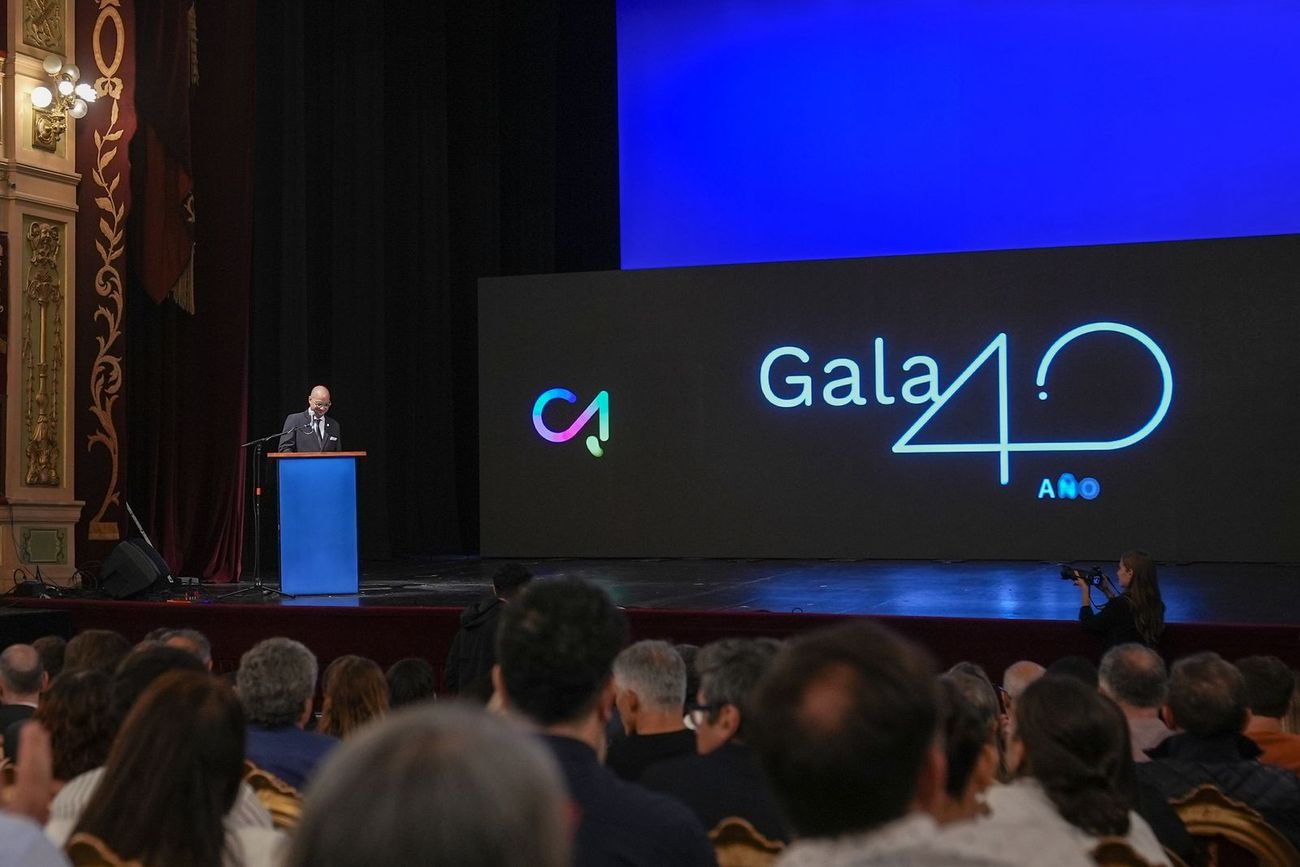 En su 40° aniversario, el Colegio de Arquitectos de la Provincia de Córdoba anunció el lanzamiento de ARQTIFICIAL. El presidente del CAPC Nicolás Paulin hizo el anuncio.