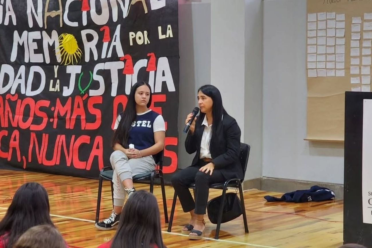 Acto por el 24 de Marzo en el Colegio Castelfranco.