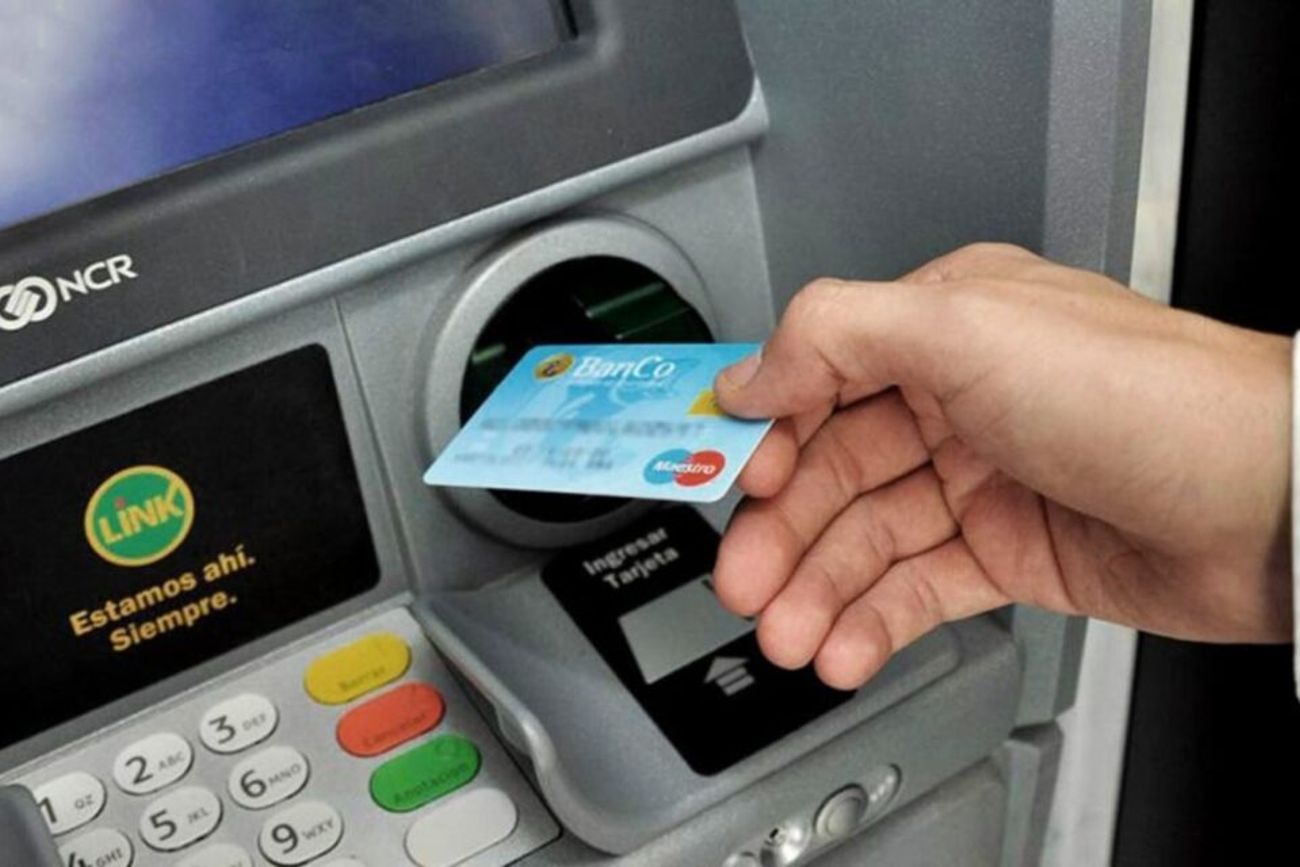 Cajero automático, el modo habitual en que los jubilados acceden a sus haberes 