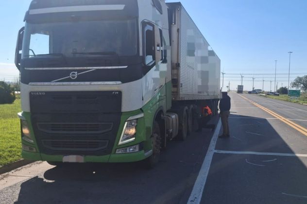 Murió un hombre tras un choque entre un camión y una camioneta en el sur de Córdoba