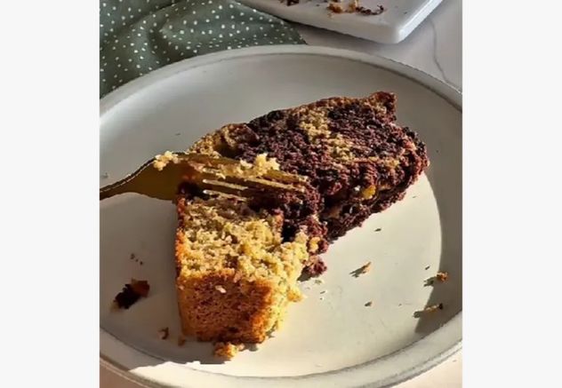 Cómo hacer budín de naranja marmolado sin azúcar y en licuadora.