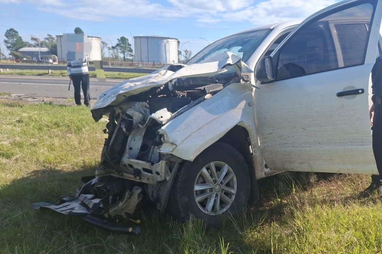 Murió un hombre tras un choque entre un camión y una camioneta en el sur de Córdoba