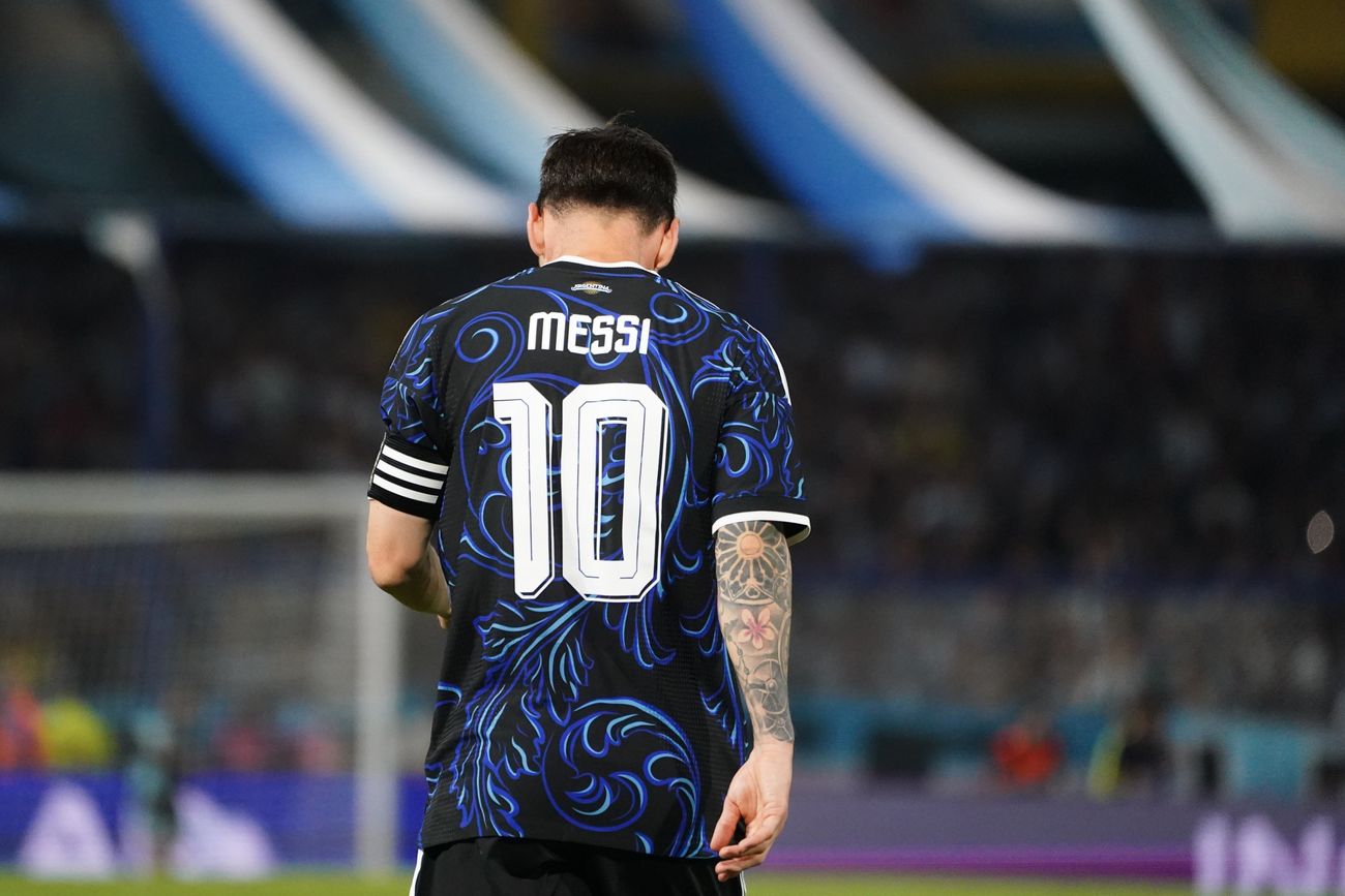 Lionel Messi en el partido entre Argentina vs. Mauritania, en la Bombonera.