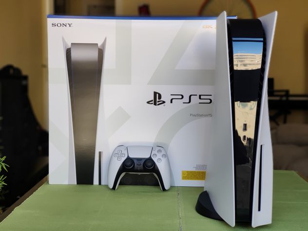 Play Station 5.