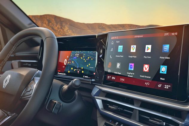 El tablero 100% digital y la central multimedia también derivarán del Renault Boreal.
