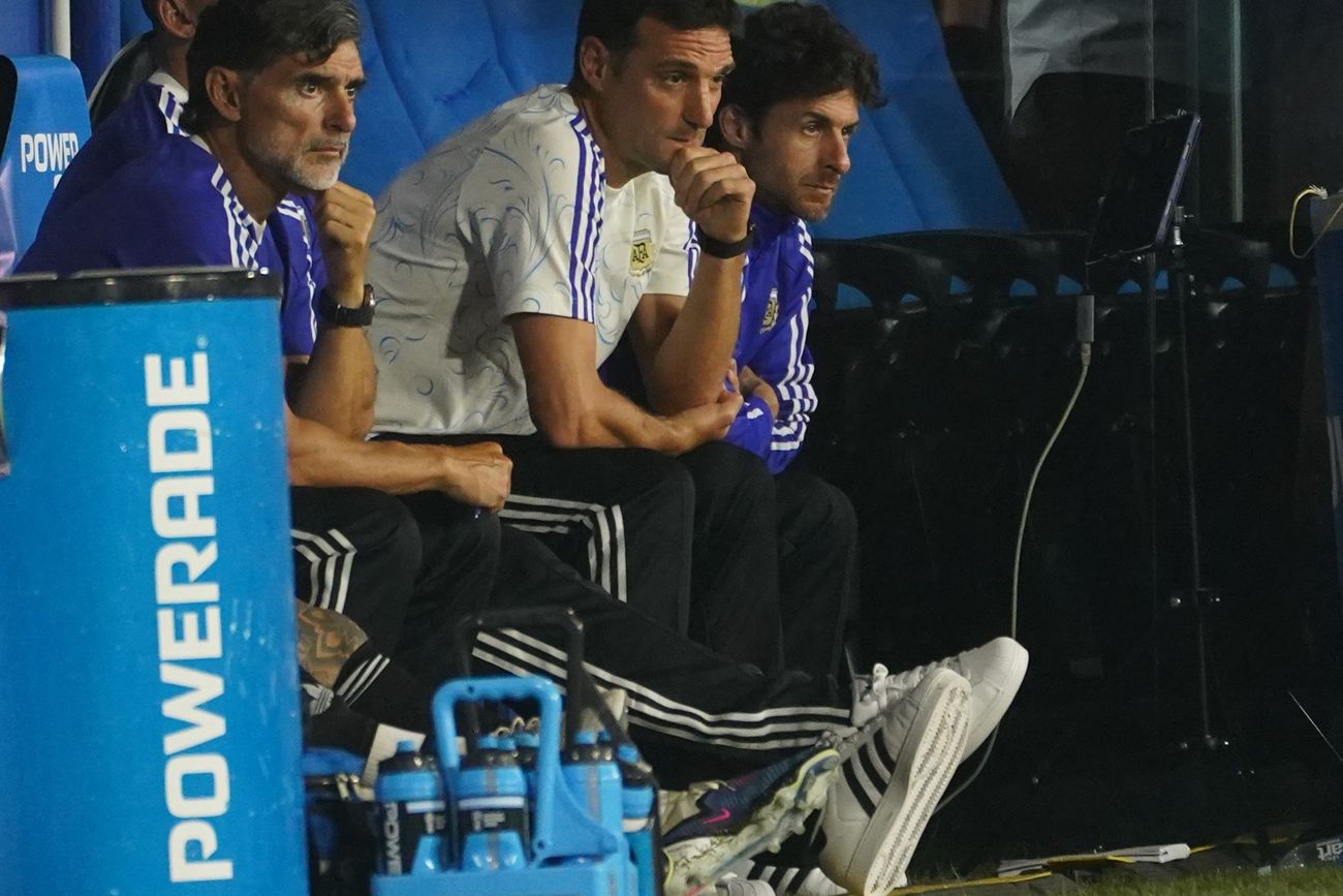 Lionel Scaloni, entrenador de la selección argentina, durante el partido con Mauritania.