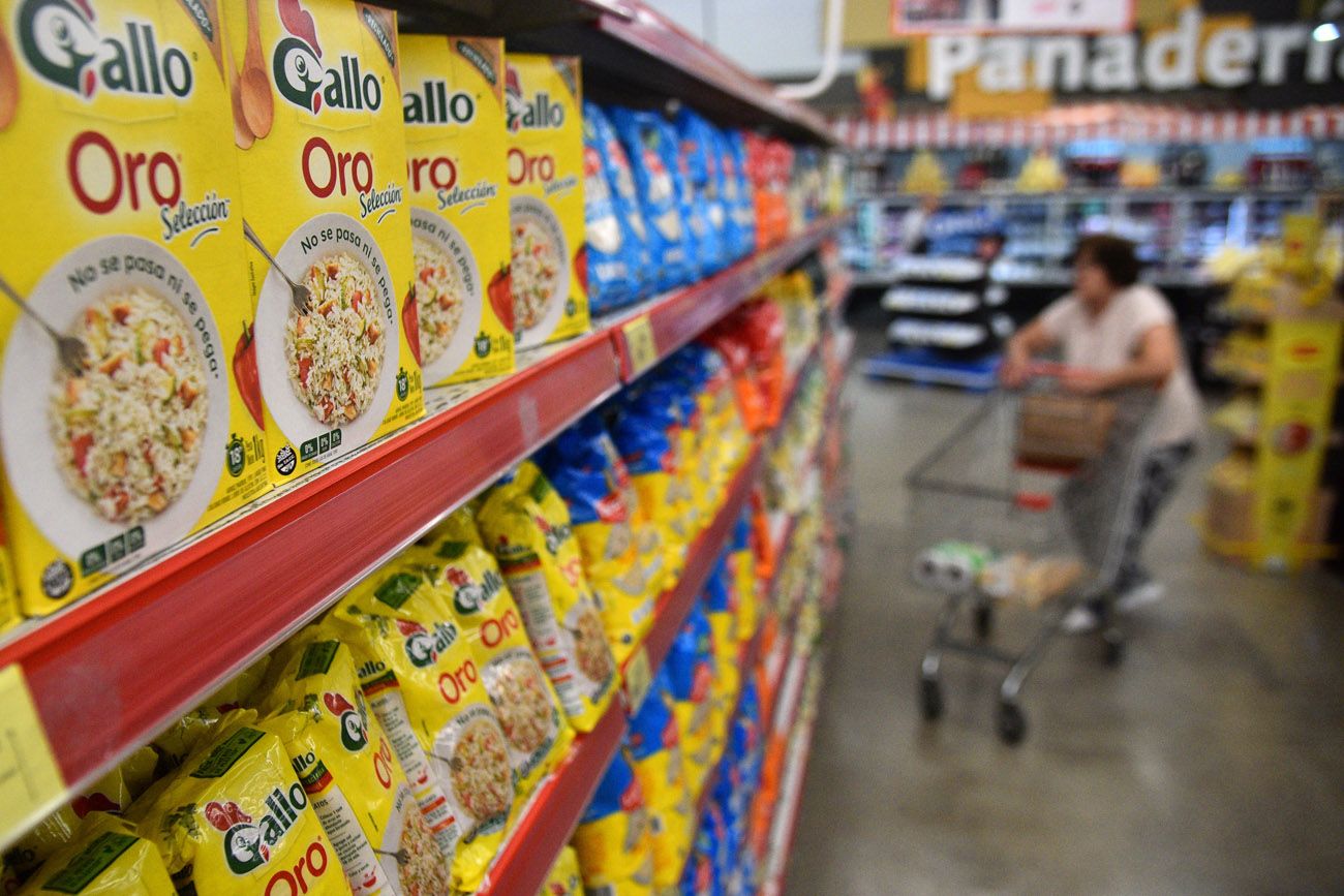 Los supermercados registran una marcada baja en las ventas, debido a la caída del consumo. (La Voz)  