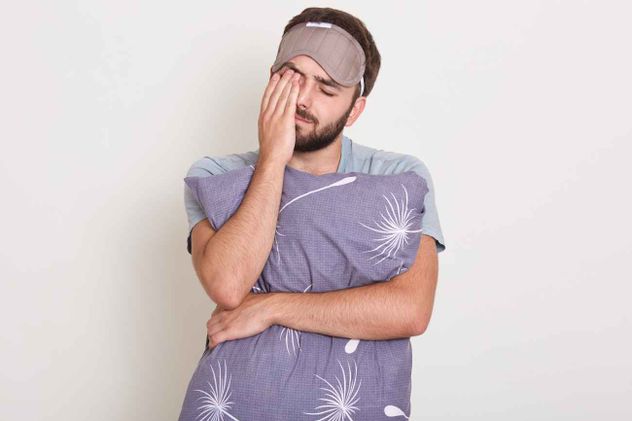 Dormir menos de lo recomendado altera hormonas clave del apetito y aumenta el riesgo de sobrepeso, obesidad y desajustes metabólicos.