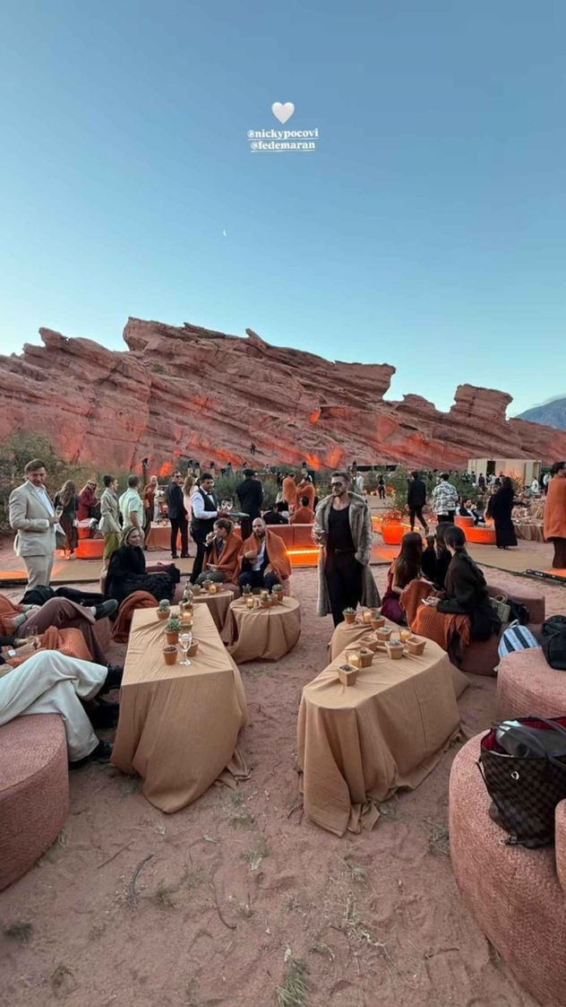 Unos 110 invitados fueron parte del festejo top bautizado "Cafayate Fantasy", que se desplegó en una reserva natural protegida.