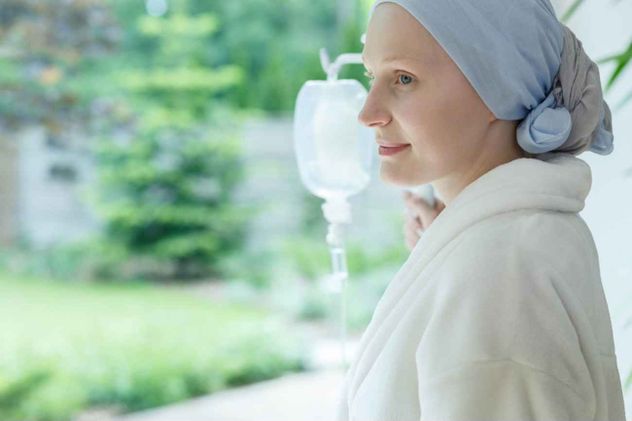 12 tipos de cáncer, la misma conclusión. Las mujeres sobreviven más que los hombres, pero sufren más efectos secundarios.