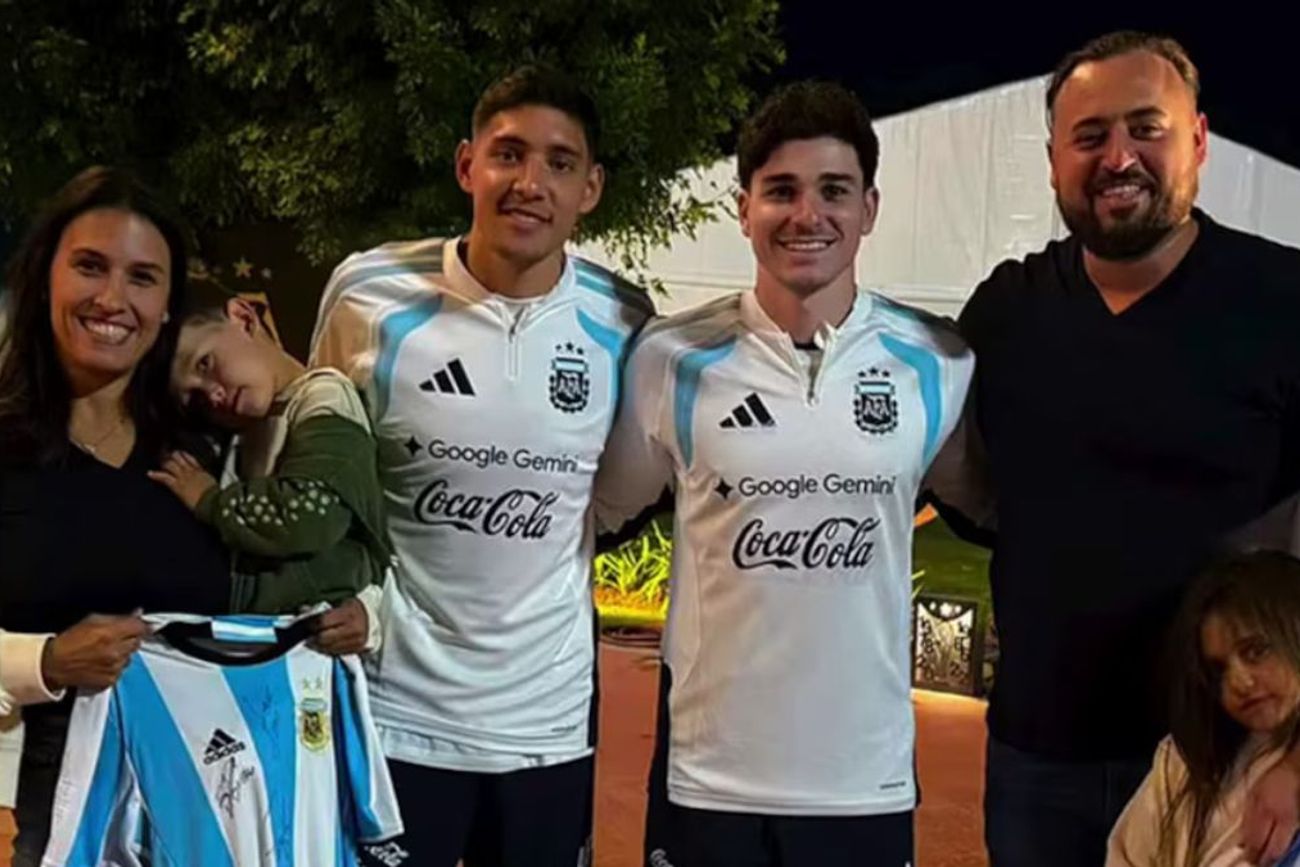 Debate nacional por el postre de los campeones: los gustos de helado que eligió la Scaloneta en Ezeiza.