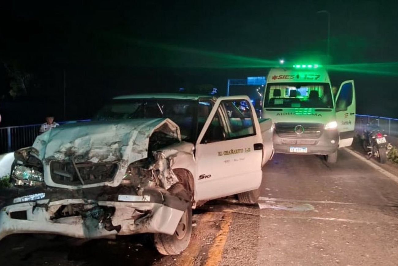 Choque frontal en el acceso a Rosario dejó heridos a tres adultos y un niño de 10 años