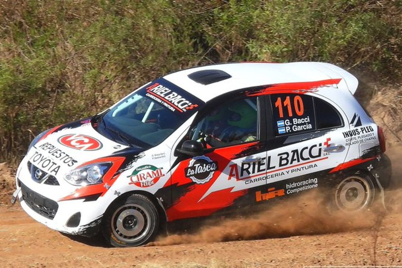 Gino Bacci estuvo en el Top Ten de la general en el arranque del Rally Regional de Berrotarán.