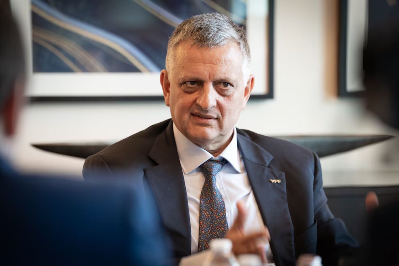El CEO de YPF tras el alivio judicial: “Sentimos orgullo de que un presidente se ponga el mameluco”