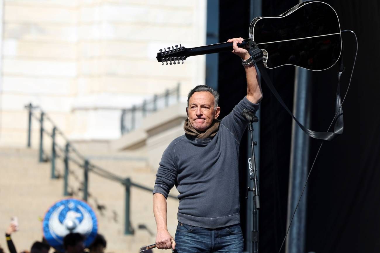 Bruce Springsteen, con la satisfacción del deber cumplido en Minnesota. (AP)