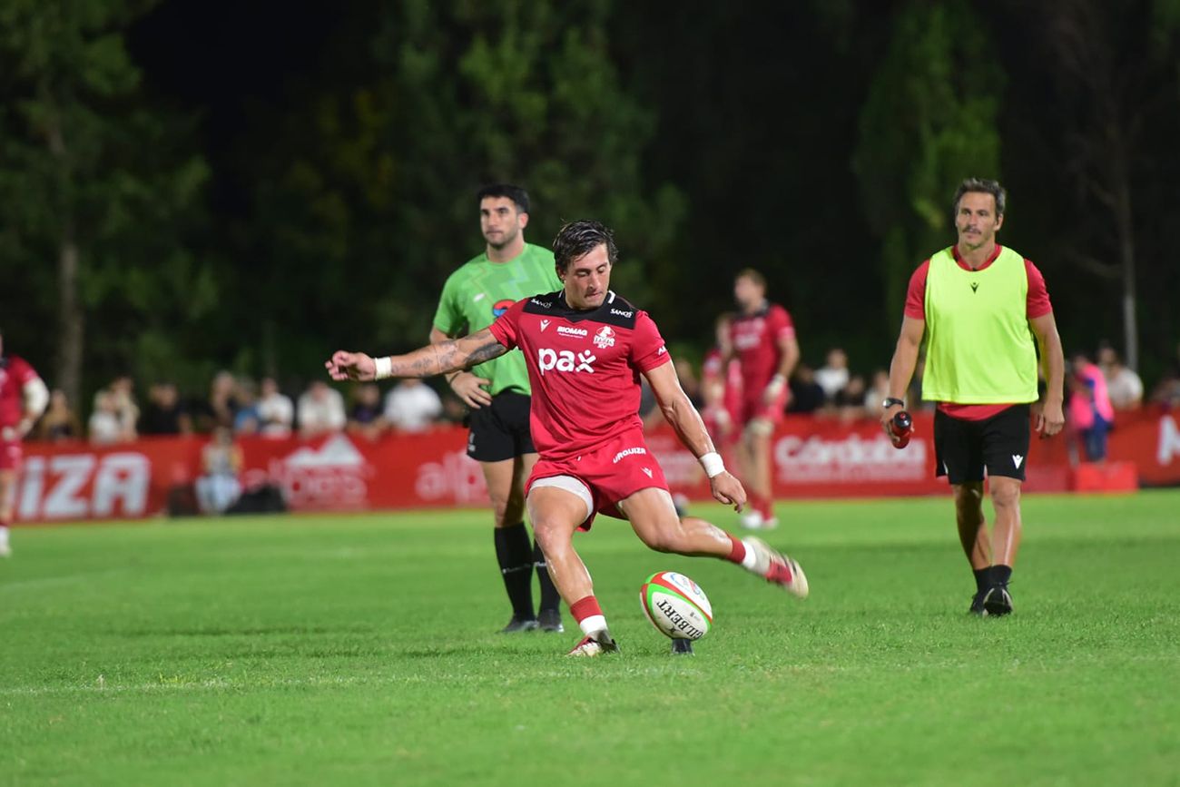 Julián Hernández, en el encuentro entre Dogos XV y Capibaras XV, por el Súper Rugby Américas.