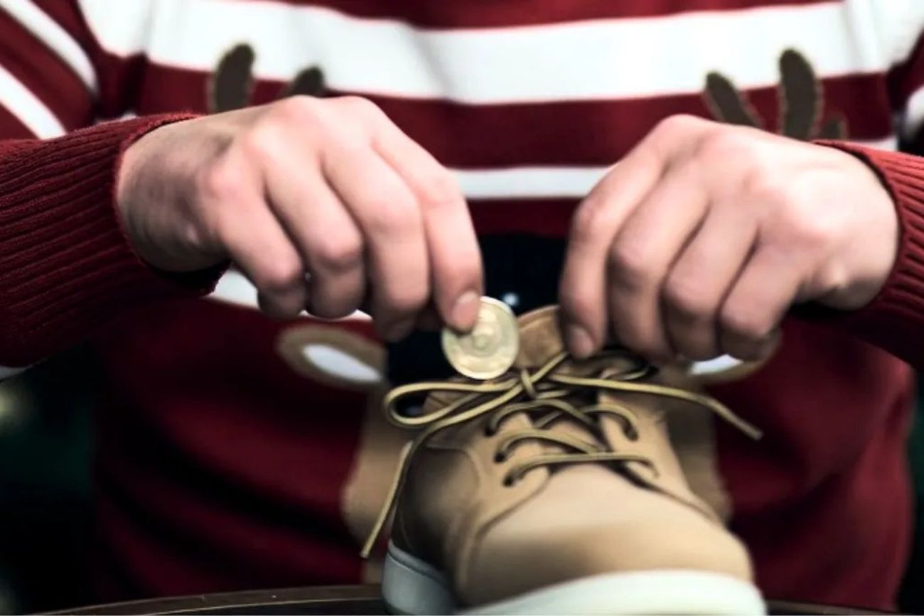 Feng Shui: por qué poner una moneda en las zapatillas atrae dinero