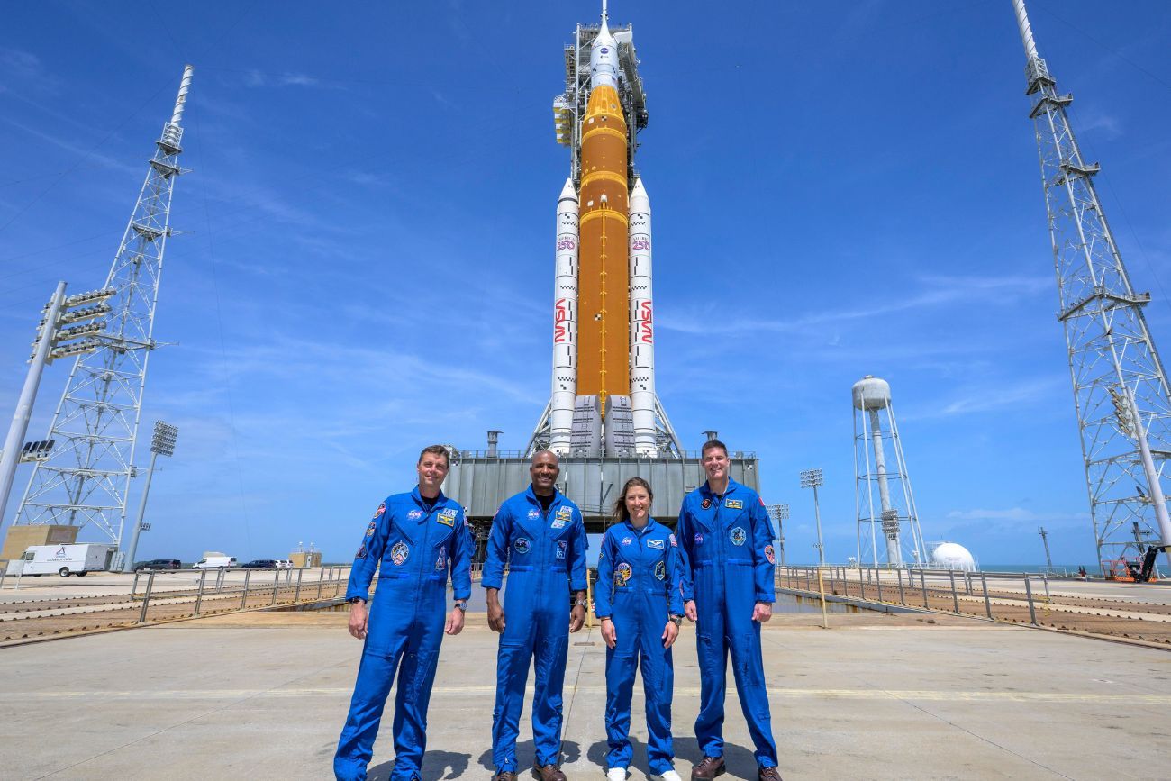 Artemis II: quiénes son los cuatro astronautas que viajarán a la Luna en la misión de la Nasa