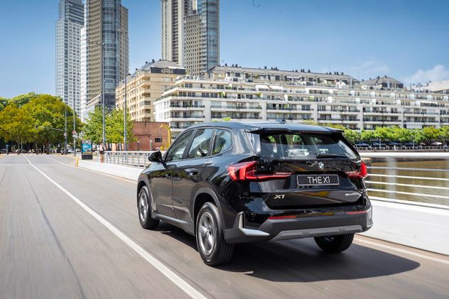  Es el primer BMW que no ofrece ningún tipo de asistente a la conducción (Adas). 