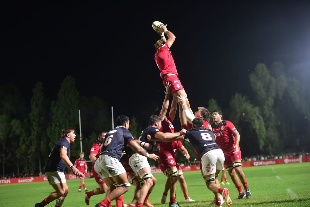  Dogos XV le gano a Capibaras XV, por el Súper Rugby Américas.