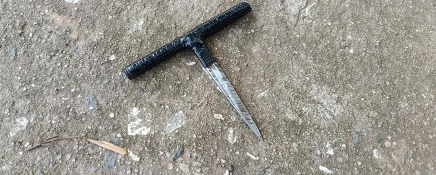 Se secuestró una réplica de arma de fuego y también un elemento punzocortante en un colegio de barrio José Ignacio Díaz Tercera Sección.