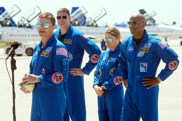 Artemis II: quiénes son los cuatro astronautas que viajarán a la Luna en la misión de la Nasa