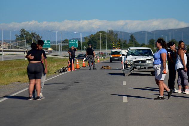 Ciclista murió atropellado por un auto en barrio Aeronáutico, Córdoba.