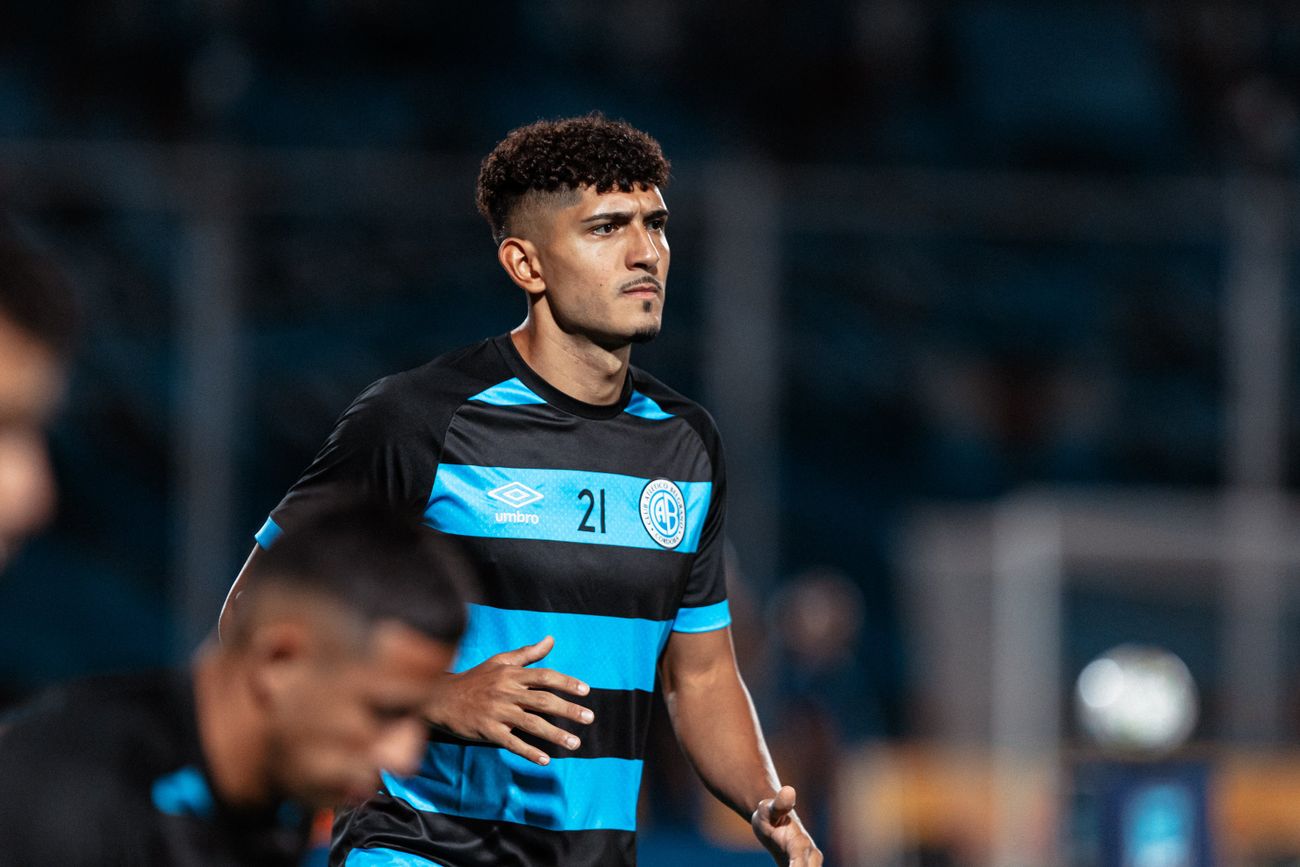 Adrián Sánchez asegura que Belgrano debe ir a jugar en todas las canchas de la misma forma