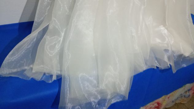 El vestido, como la "wedding" se lo entregó. (Gentileza)