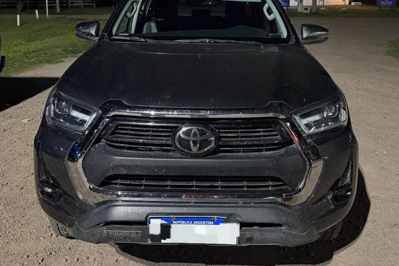 Córdoba: iba con la patente adulterada, intentó coimear a la Caminera y terminó detenido