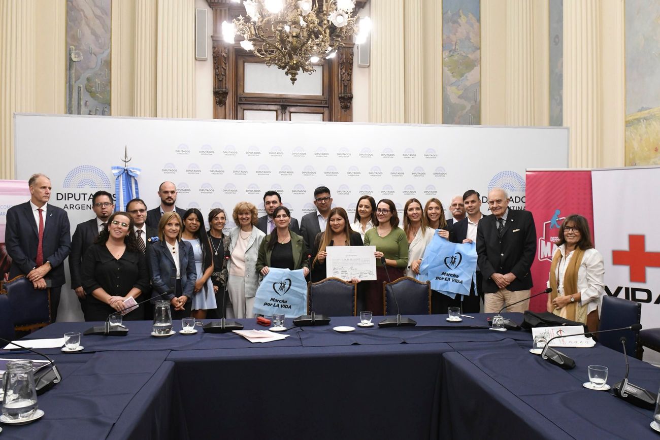 Diputados firmaron un compromiso contra el aborto legal en el Día del Niños por Nacer