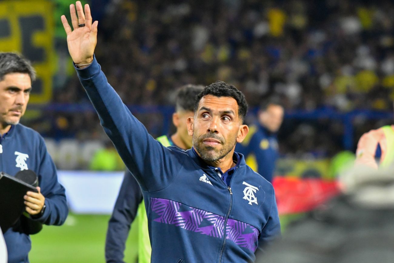 ARCHIVO | Carlos Tevez, entrenador de Talleres, en la Bombonera ante Boca.