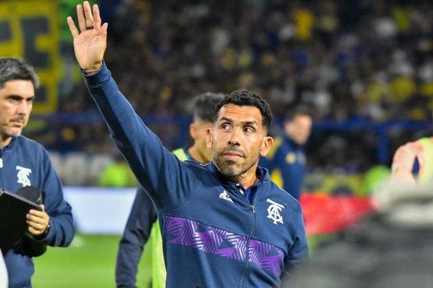 ARCHIVO | Carlos Tevez, entrenador de Talleres, en la Bombonera ante Boca.