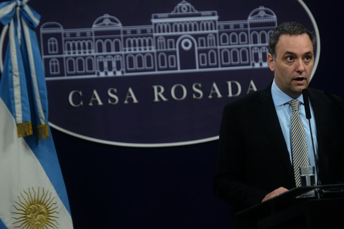 Manuel Adorni, en el centro de la tormenta mediática por sus gastos en viajes y en viviendas. 
