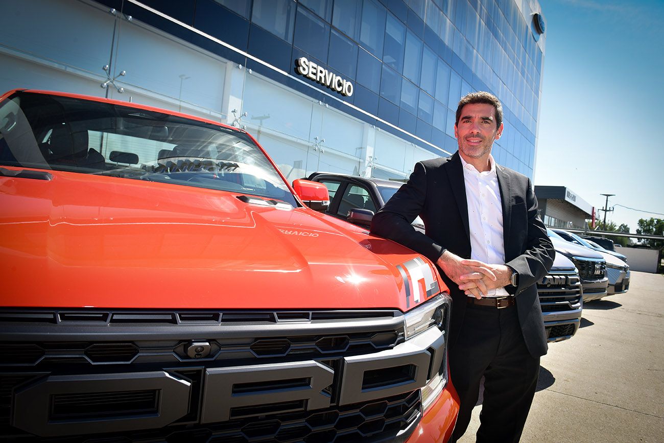 “Ya no nos definimos como venderores de autos. Lo que ofrecemos son servicios de movilidad”, dice Matías Montironi, director de Grupo Montironi, describiendo el modo en que la empresa enfoca su negocio.(Fotorafía: José Hernández)