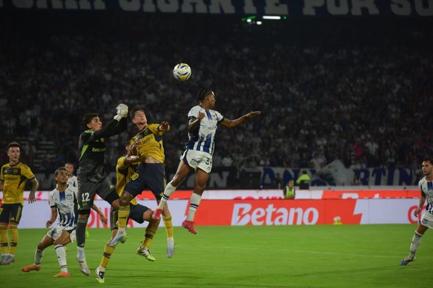 Talleres recibe a Boca en el estadio Mario Kempes por el Torneo Apertura de la Liga Profesional. (Nicolás Bravo / La Voz)