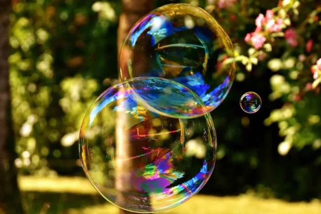 Los jabones, las toallitas, los aerosoles y otros productos antibacterianos de uso diario contribuyen silenciosamente al aumento global de la resistencia a los antimicrobianos.