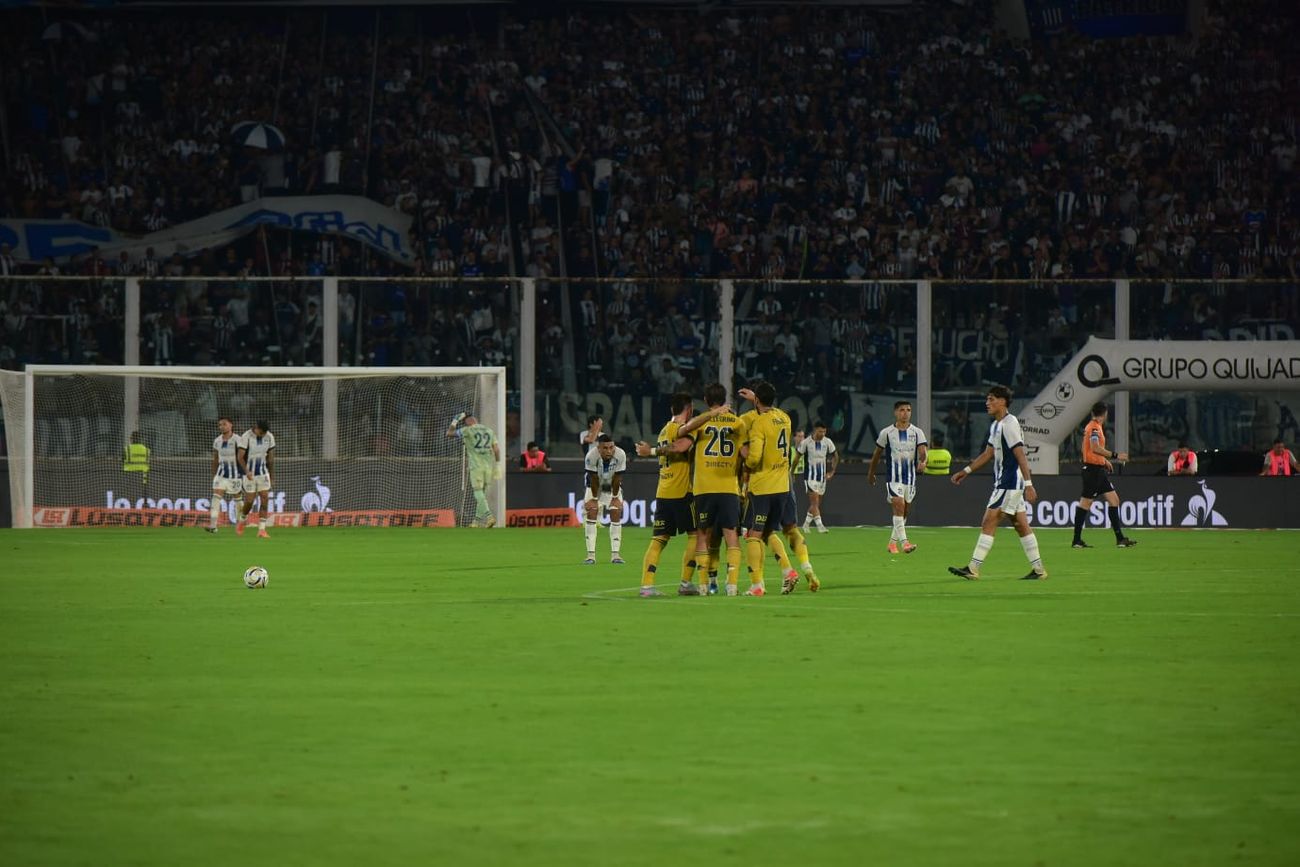 Adam Bareiro le dio el triunfo a Boca sobre Talleres en el Kempes